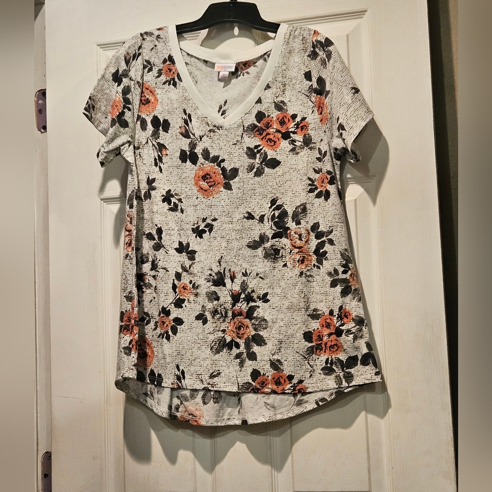 LULAROE TSHIRT